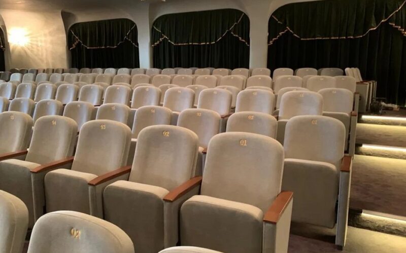 konferans-tiyatro-koltuk-projeleri-61